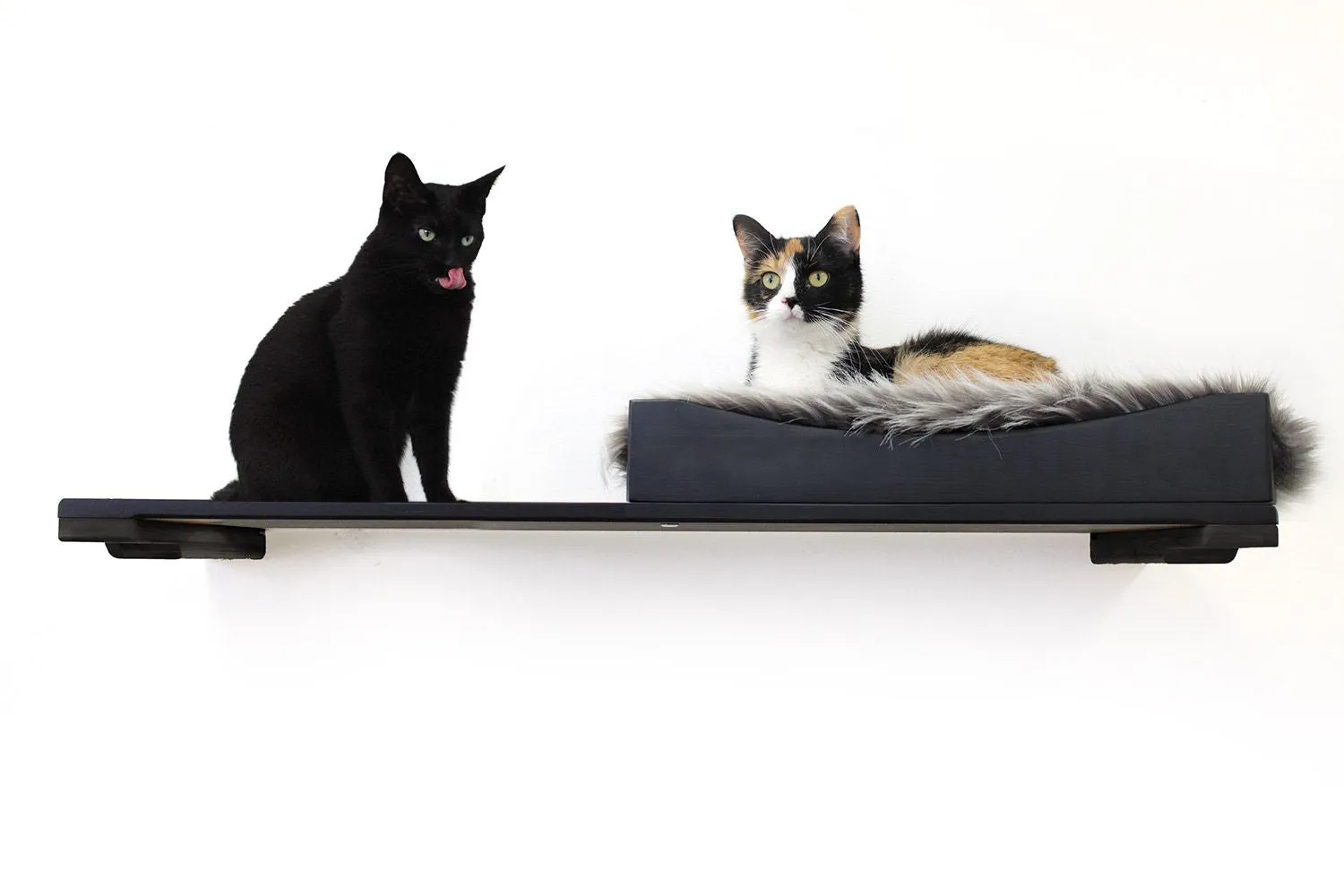 The Nest - A Plush Wall Cat Bed