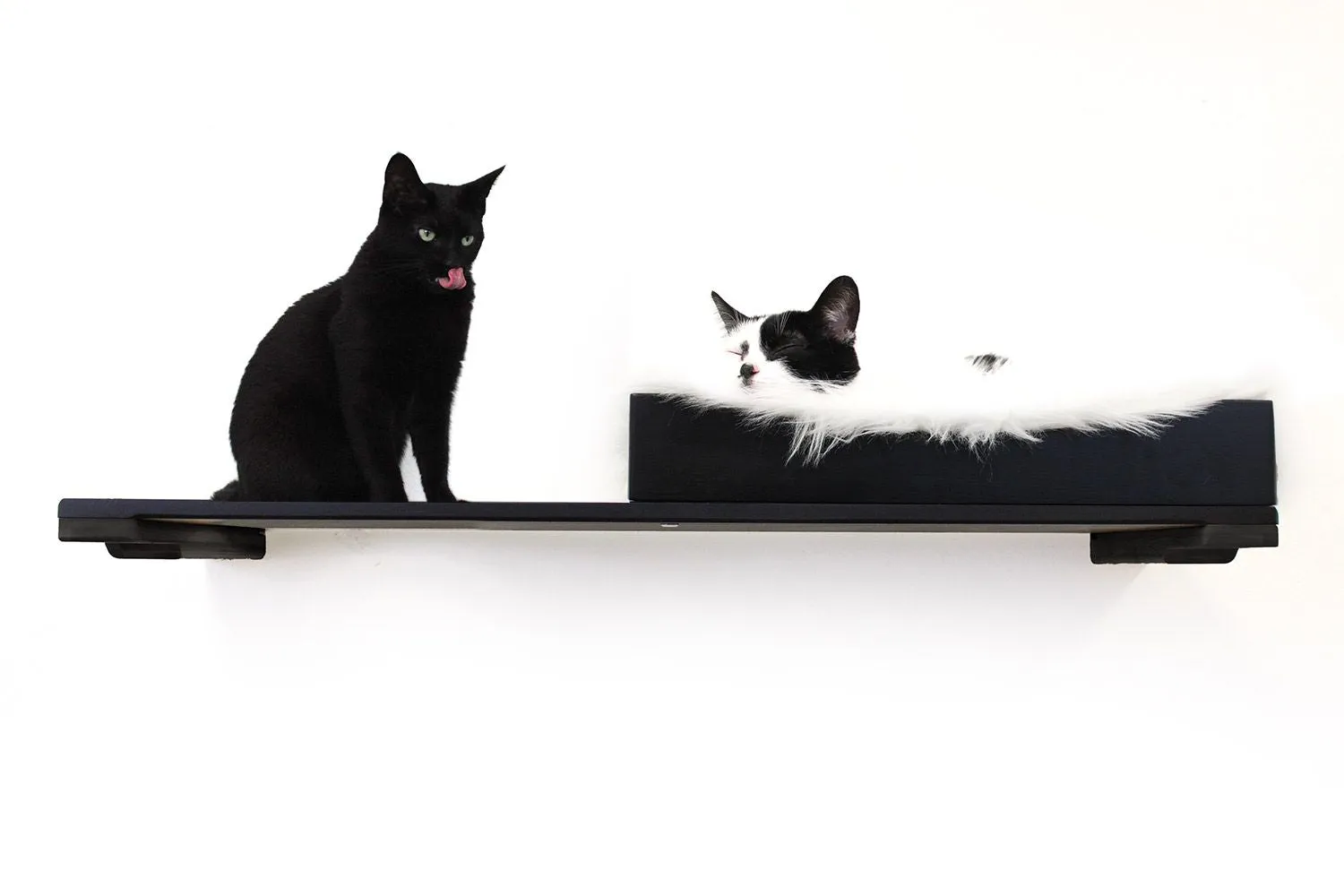 The Nest - A Plush Wall Cat Bed