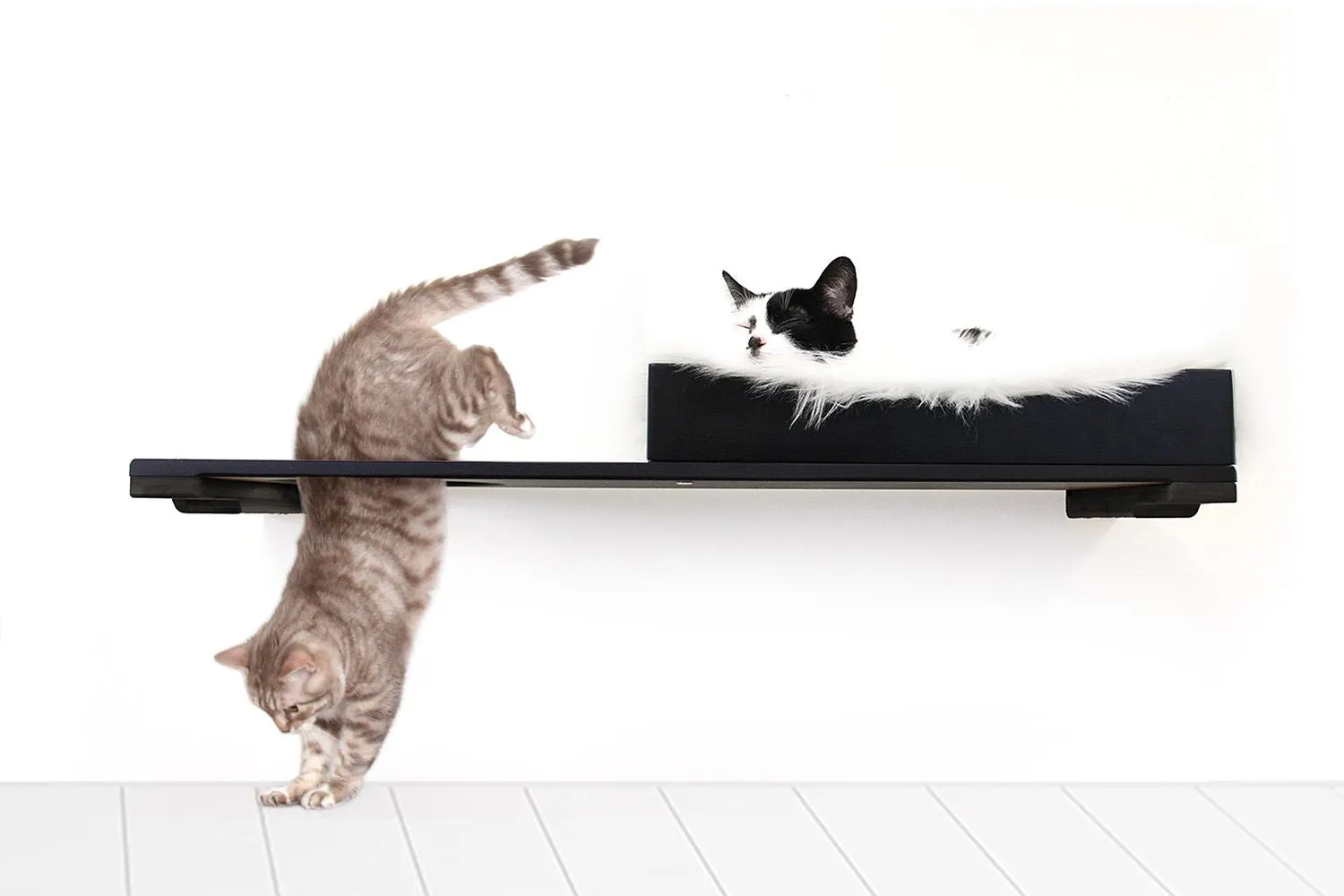 The Nest - A Plush Wall Cat Bed