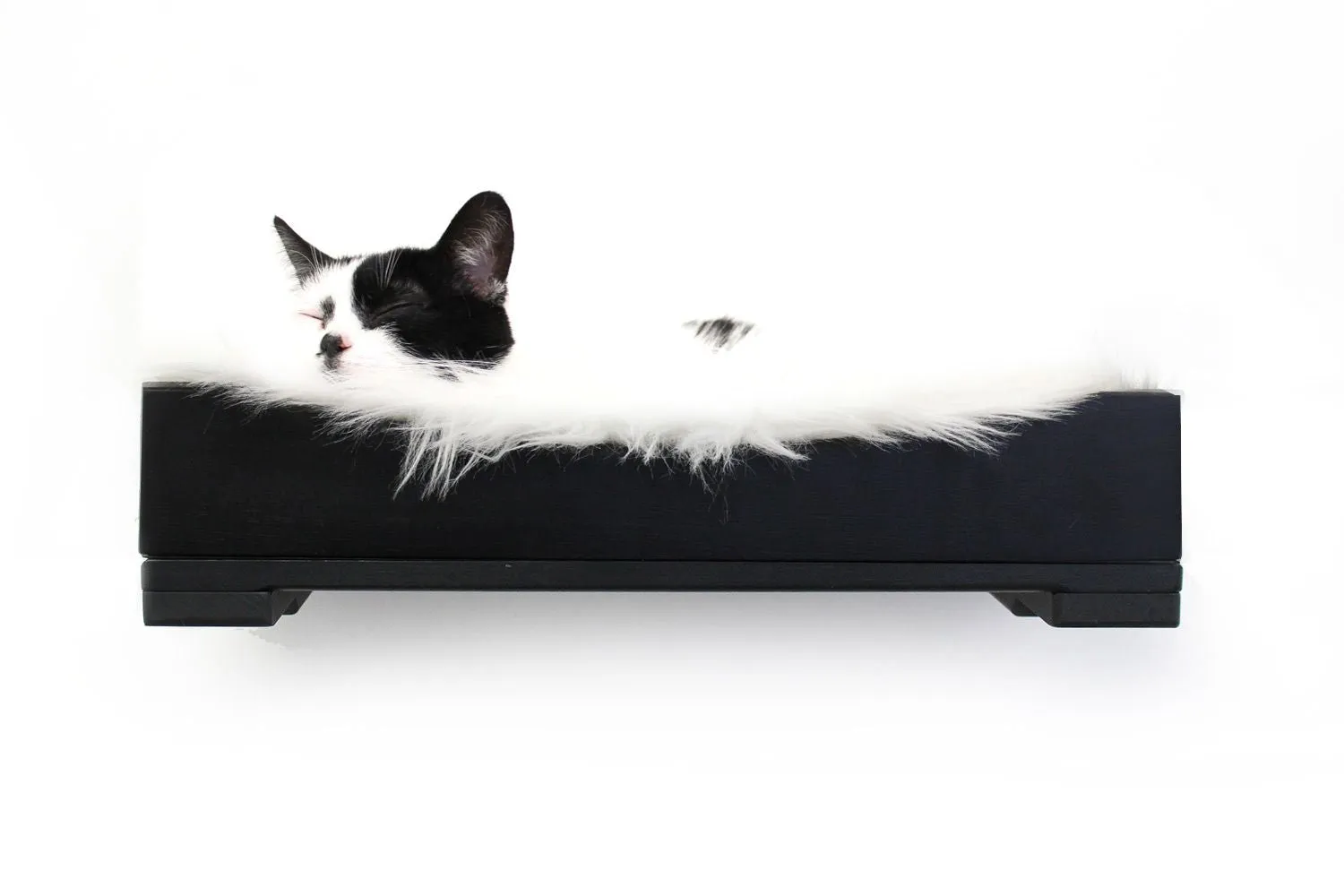 The Nest - A Plush Wall Cat Bed