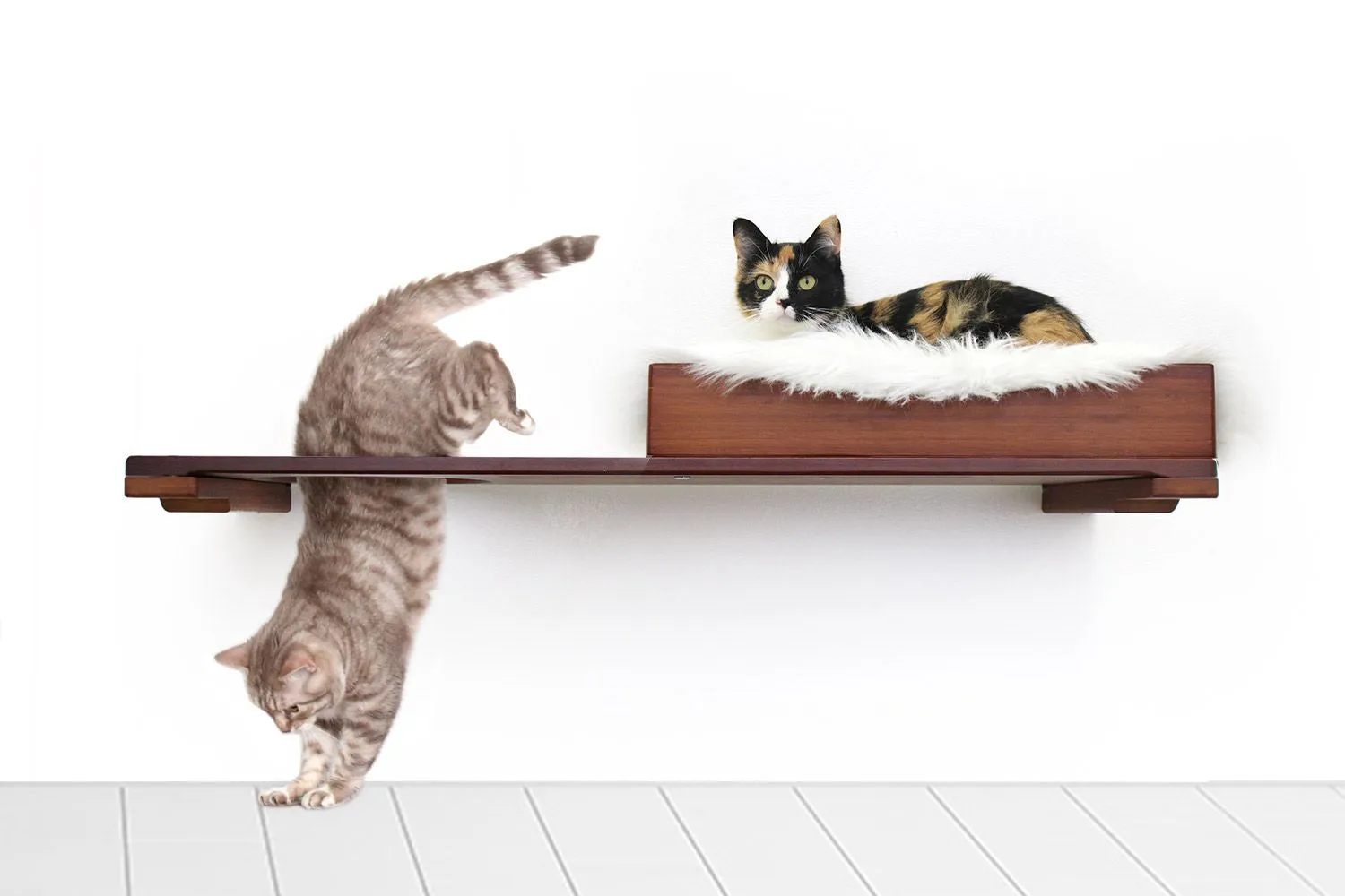 The Nest - A Plush Wall Cat Bed